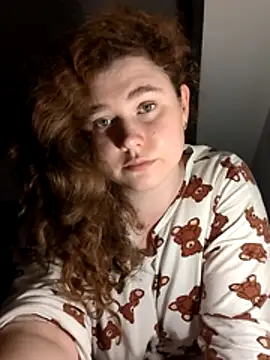 AmeliFoxi online show from 15, 4, 2026