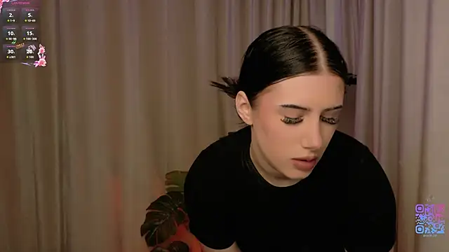 Snapshot of HazelHayesss chatting on 16, 5, 2026 HazelHayesss online show from 16, 5, 2026