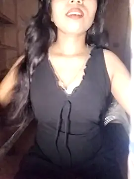 Snapshot of Malikaaa_V chatting on 23, 5, 2026 Malikaaa V online show from 23, 5, 2026