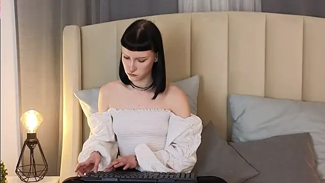 LeyaLolly online show from 15, 4, 2026