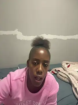 petite bee online show from 23, 4, 2026