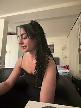 CurlyRouge online show from 12, 5, 2026