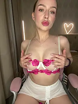 Snapshot of AlisaPearl chatting on 28, 6, 2026 AlisaPearl online show from 28, 6, 2026