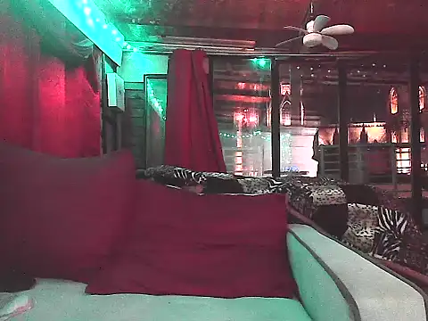 Snapshot of fapymasterUWU chatting on 13, 4, 2026 fapymasterUWU online show from 13, 4, 2026