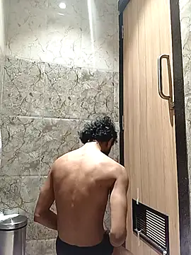 itsmemadhu2019 online show from 6, 5, 2026