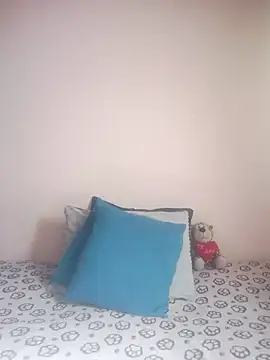 tinny emiily online show from 22, 4, 2026