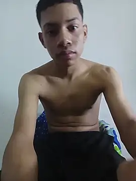 Snapshot of curious_straight_guy chatting on 23, 4, 2026 curious straight guy online show from 23, 4, 2026