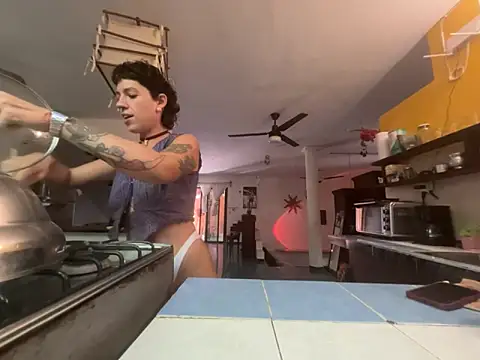 evil-lolitaxxx online show from 21, 4, 2026