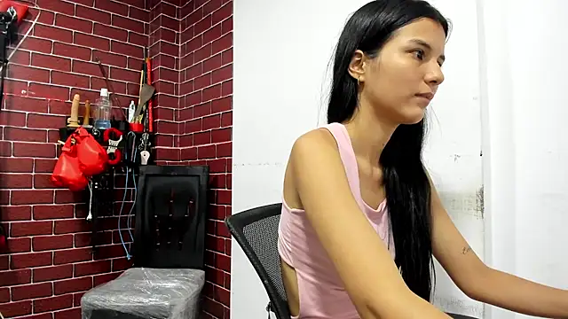 Snapshot of BDSM_FETISHESS chatting on 22, 5, 2026 BDSM FETISHESS online show from 22, 5, 2026