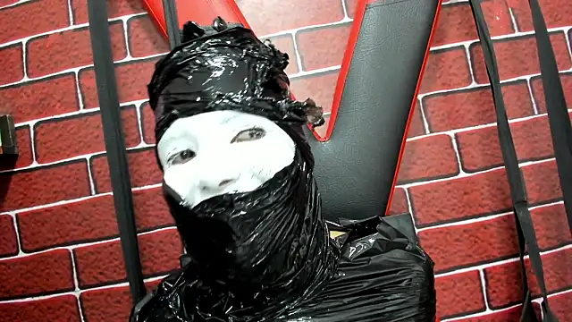 Snapshot of BDSM_FETISHESS chatting on 29, 4, 2026 BDSM FETISHESS online show from 29, 4, 2026
