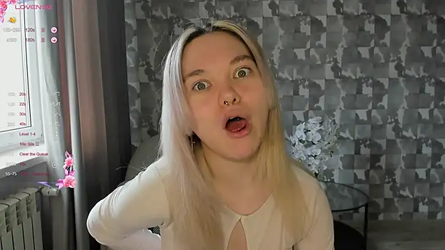 Anna Delon online show from 19, 4, 2026
