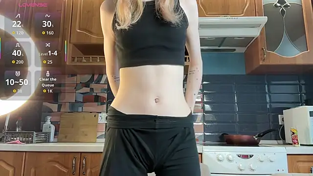 Snapshot of eileencrowday chatting on 14, 4, 2026 eileencrowday online show from 14, 4, 2026