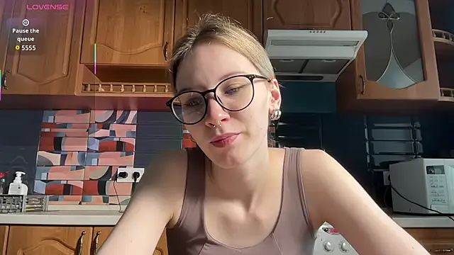 eileencrowday online show from 20, 4, 2026