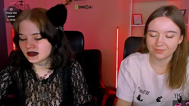nikki kiss  online show from 26, 5, 2026