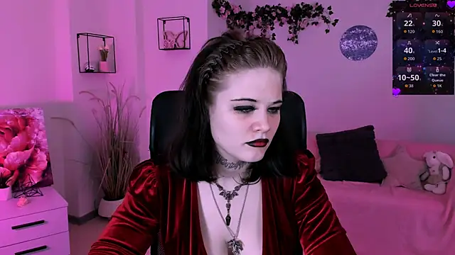 nikki kiss  online show from 9, 7, 2026