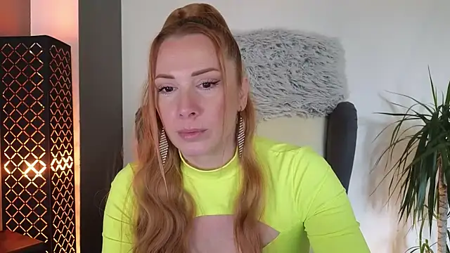 Snapshot of Sharon_Red chatting on 31, 10, 2025 Sharon Red online show from 31, 10, 2025