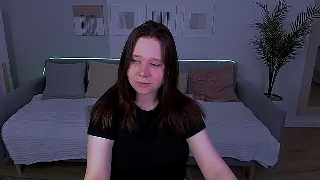 Snapshot of MooonlightSky chatting on 7, 5, 2026 MooonlightSky online show from 7, 5, 2026