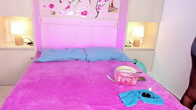 TaylorBloom online show from 18, 4, 2026