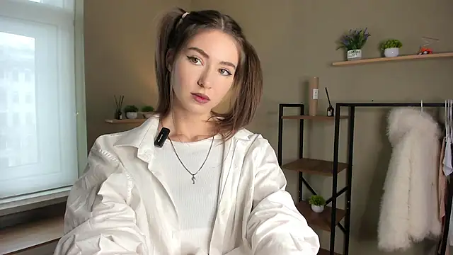 Peaches Peaches online show from 19, 4, 2026