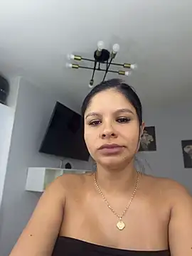 Elara Luxe online show from 25, 6, 2026
