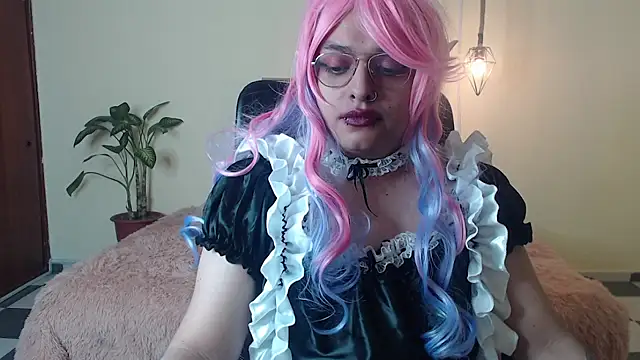 luna snow  online show from 14, 4, 2026