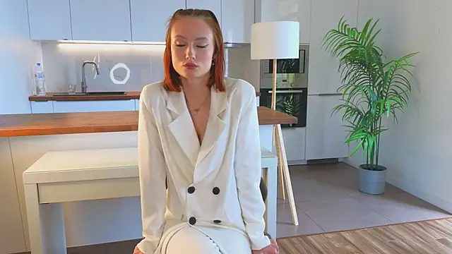 AlvaCatterton online show from 23, 4, 2026