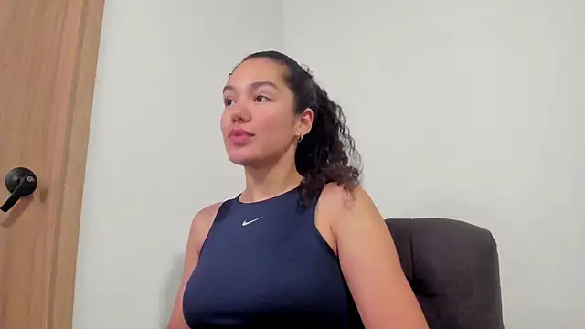 Snapshot of MiaRouseex chatting on 24, 5, 2026 MiaRouseex online show from 24, 5, 2026