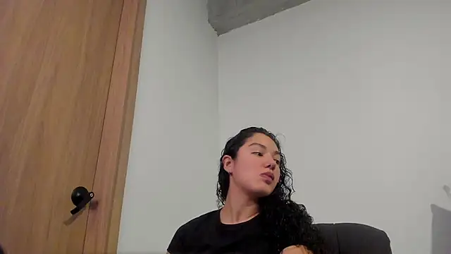 Snapshot of MiaRouseex chatting on 16, 5, 2026 MiaRouseex online show from 16, 5, 2026