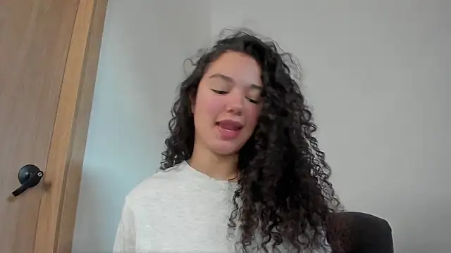 Snapshot of MiaRouseex chatting on 14, 5, 2026 MiaRouseex online show from 14, 5, 2026
