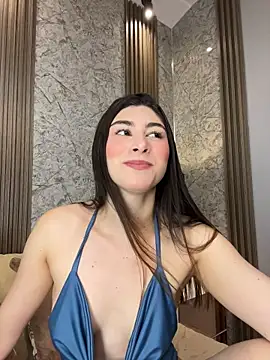 Snapshot of evelyn_hills chatting on 26, 6, 2026 evelyn hills online show from 26, 6, 2026