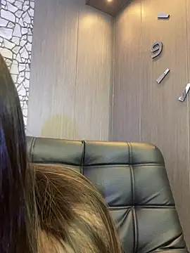 Snapshot of evelyn_hills chatting on 20, 6, 2026 evelyn hills online show from 20, 6, 2026