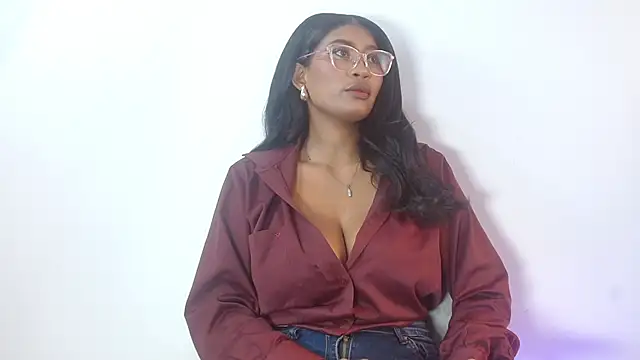 ALISSA SMITH  online show from 28, 4, 2026