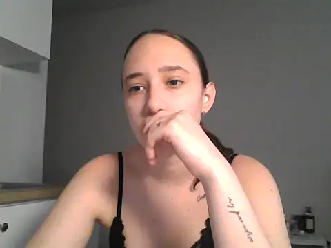 Snapshot of DarkMirel chatting on 10, 6, 2026 DarkMirel online show from 10, 6, 2026