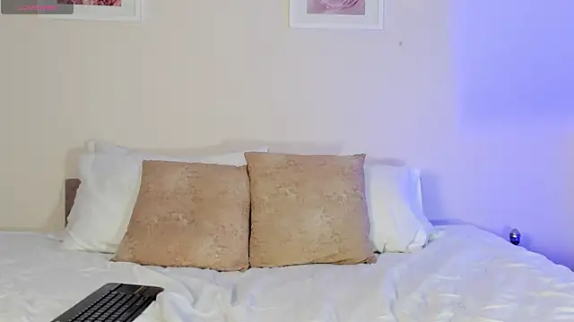 EmmaWilliammss online show from 30, 4, 2026