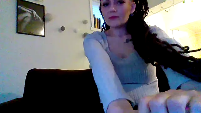 shyhornymommy online show from 21, 4, 2026