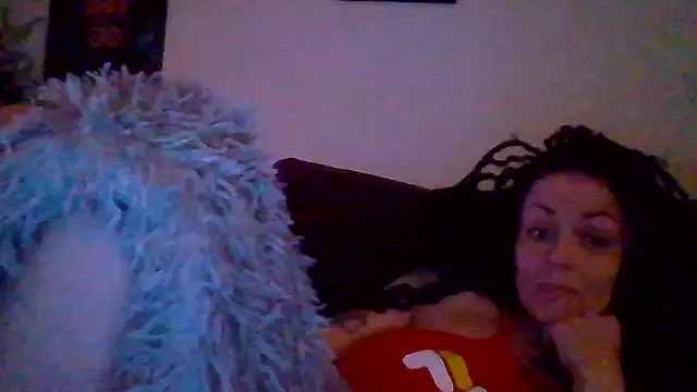 shyhornymommy online show from 18, 4, 2026