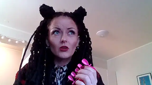 shyhornymommy online show from 18, 4, 2026