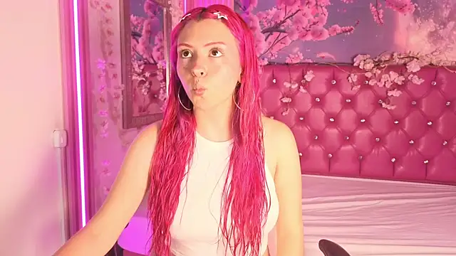 NinaKitty  online show from 15, 4, 2026