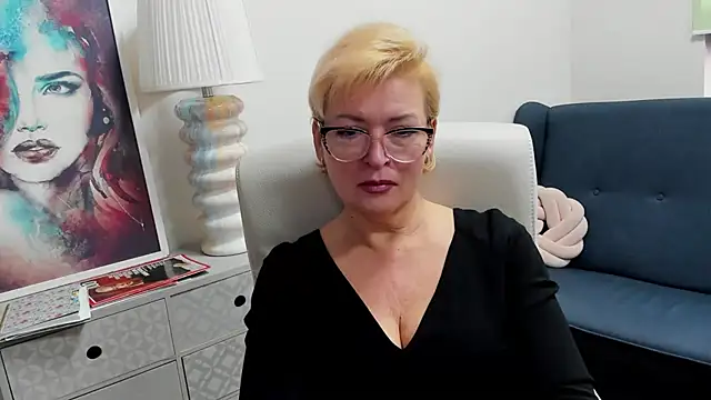 luna xfantasy online show from 22, 4, 2026