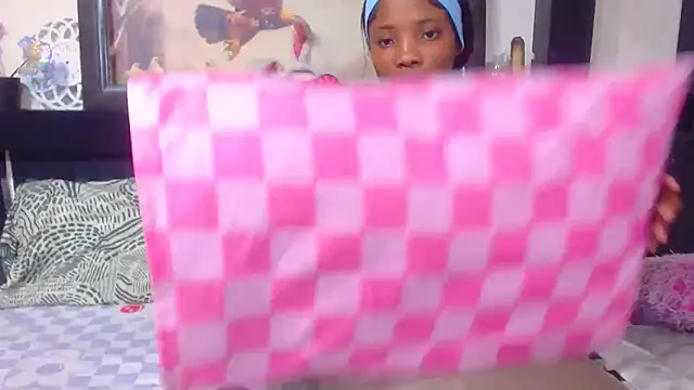 YoungBarbiexx online show from 10, 7, 2026
