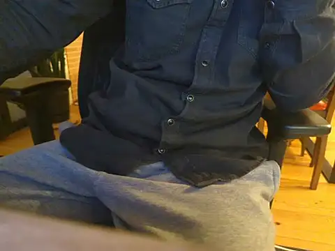 the big white cock fr online show from 13, 4, 2026