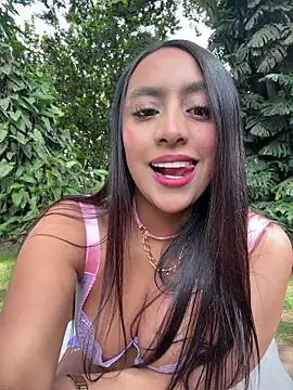 JuliettaGmz online show from 3, 8, 2026