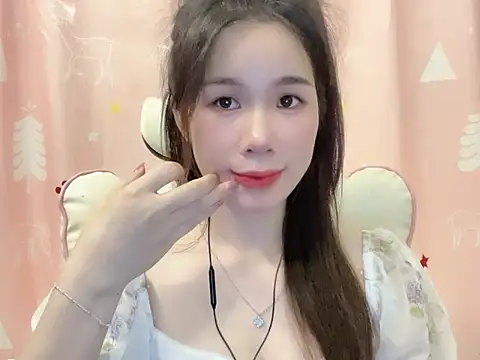 Luna3579 online show from 5, 5, 2026