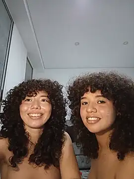 Snapshot of Chloe_and_Violeta chatting on 22, 7, 2026 Chloe and Violeta online show from 22, 7, 2026