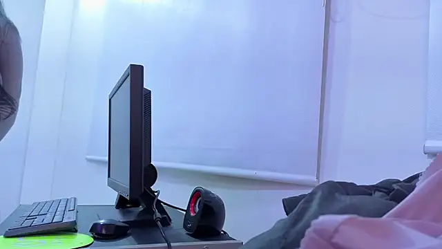 Eli lujuria online show from 18, 4, 2026