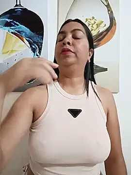 Snapshot of Silvana2927 chatting on 19, 7, 2026 Silvana2927 online show from 19, 7, 2026