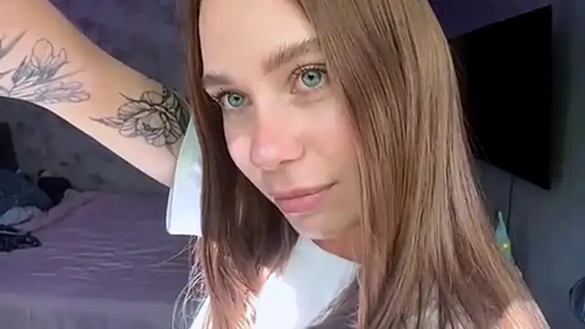 Snapshot of FlufyRabbit chatting on 14, 4, 2026 FlufyRabbit online show from 14, 4, 2026