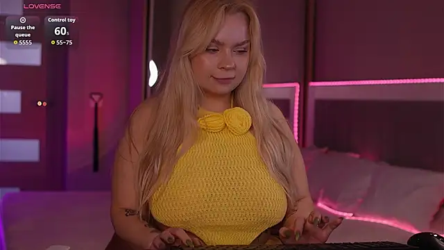 LisaLove3 online show from 17, 5, 2026