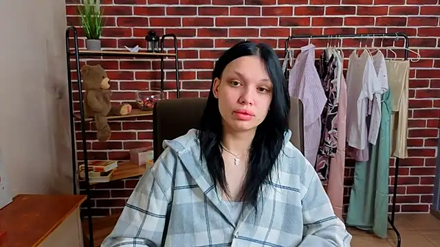 BrendaaWarren online show from 19, 4, 2026