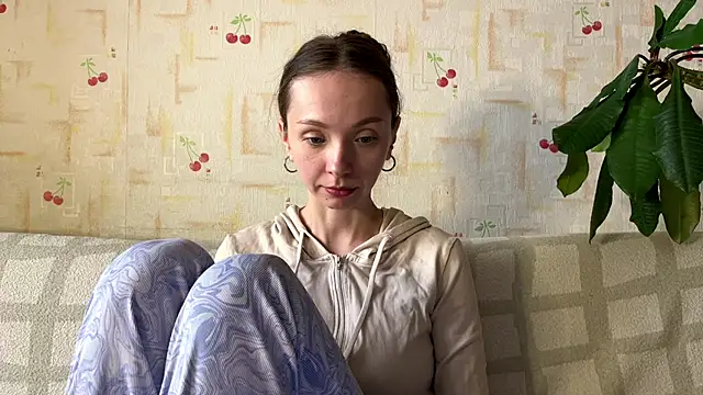 AdriannaBill online show from 29, 4, 2026